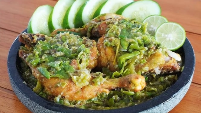 Mengenal Rasa Lezat Ayam Goreng Cabe Ijo yang Menggoda