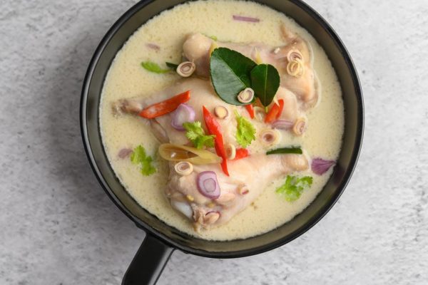 Gulai Ayam Putih: Resep Lezat dan Mudah Dibuat di Rumah