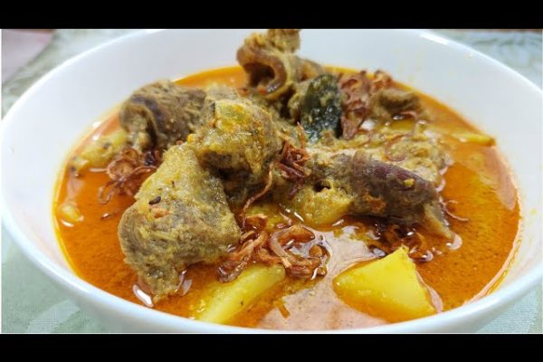 Mengenal Lezatnya Makanan Kari Jeroan Sapi Tradisional