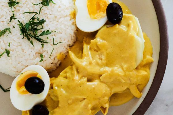 Ají de Gallina: Hidangan Tradisional Peru yang Menggugah Selera