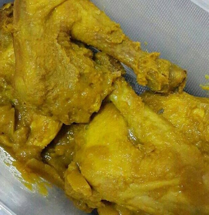 Makanan Ayam Ungkep Bumbu Kuning: Resep dan Cara Membuatnya