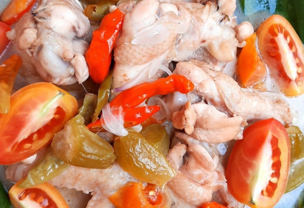 Mengenal Lezatnya Makanan Garang Asem Ayam yang Menggugah Selera