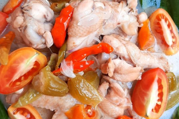 Mengenal Lezatnya Makanan Garang Asem Ayam yang Menggugah Selera