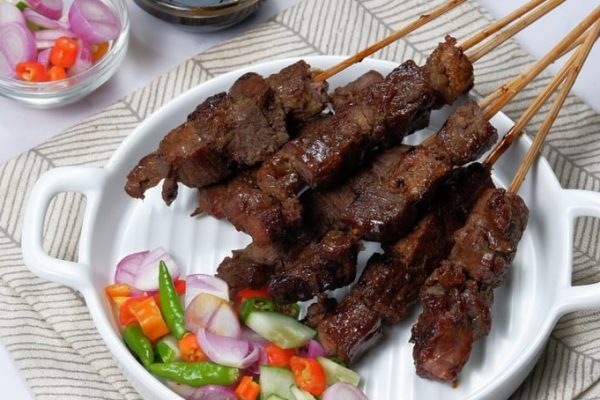 Mengenal Lezatnya Sate Ayam: Cita Rasa dan Variasi Tradisional