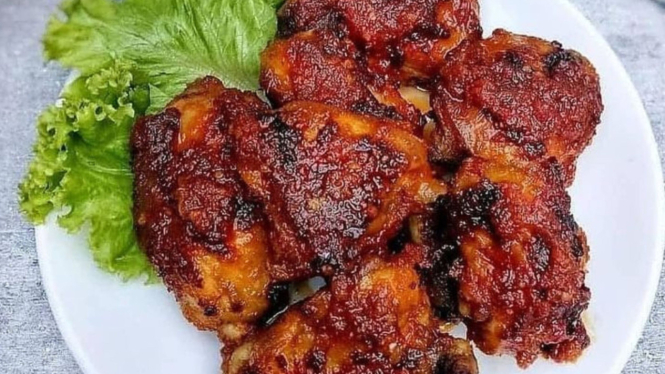 Mengenal Rasa Lezat Ayam Bakar Bumbu Rujak yang Menggoda