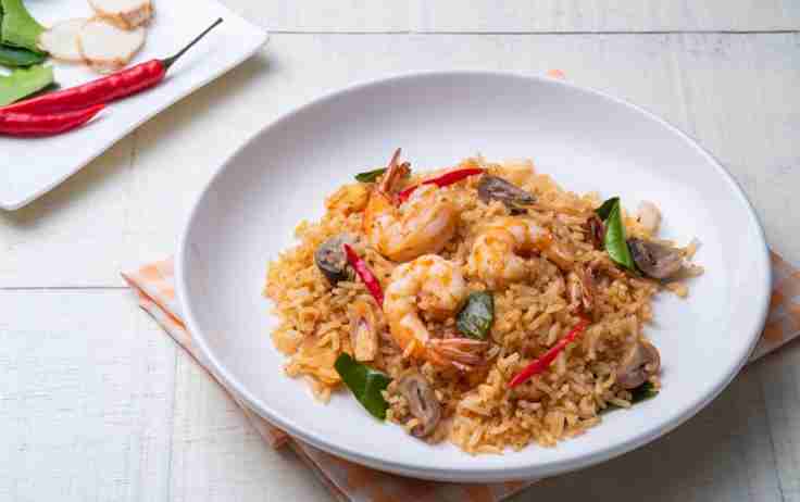 Nasi Goreng Tom Yum: Perpaduan Rasa Asli Thailand dan Indonesia