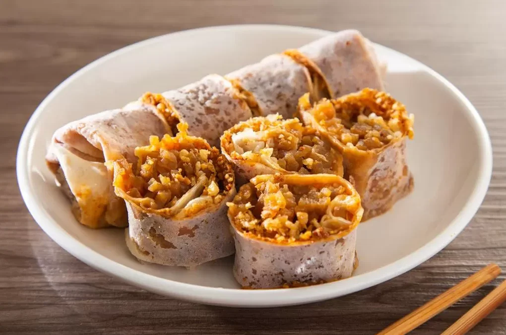 Makanan Popiah: Camilan Tradisional yang Lezat dan Menggugah Selera