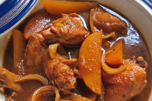 Resep Semur Ayam Kentang: Lezat dan Mudah Dibuat di Rumah